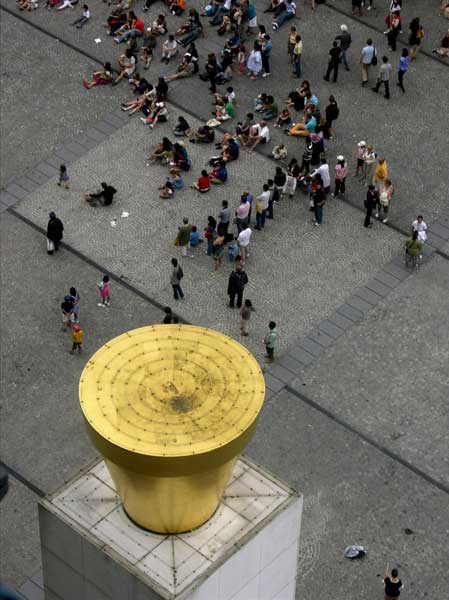 Gold sculpture Gold sculpture