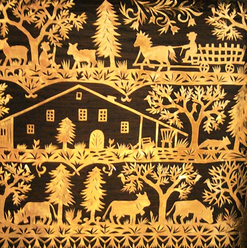 DeLafée's gilded swiss "poya"