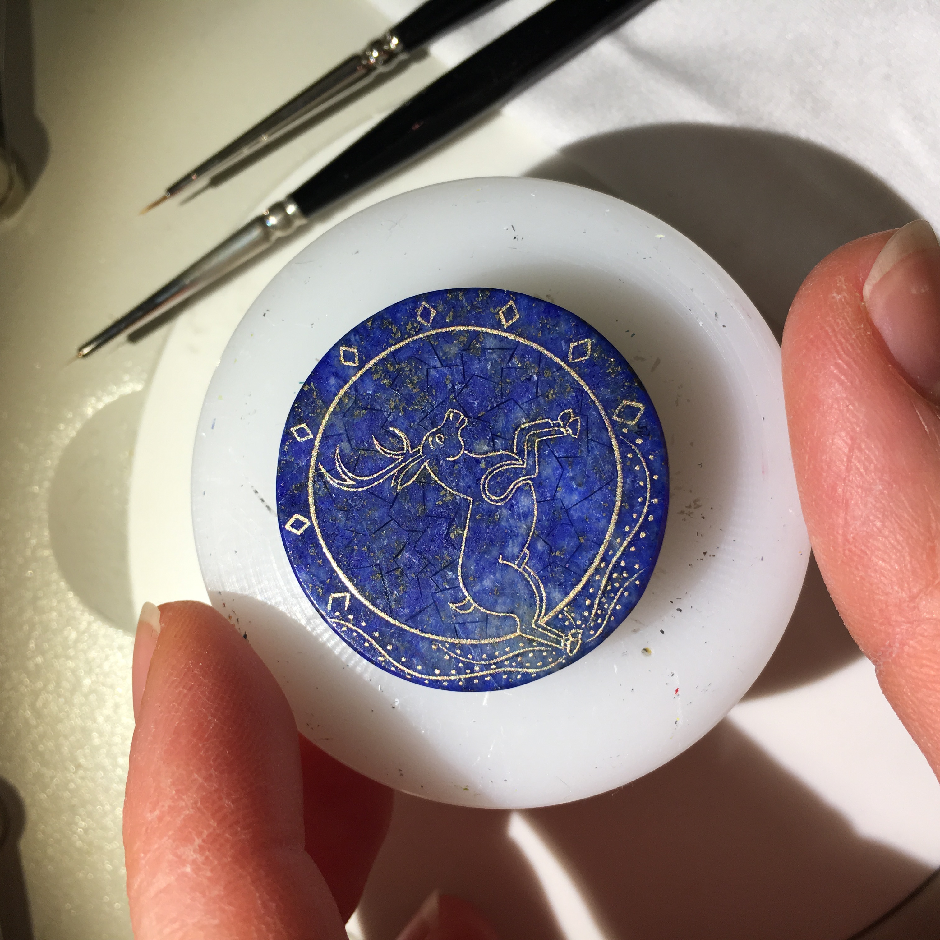 painting with gold powder from DeLafée
