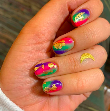 gold leaf for nail art, gold nail art