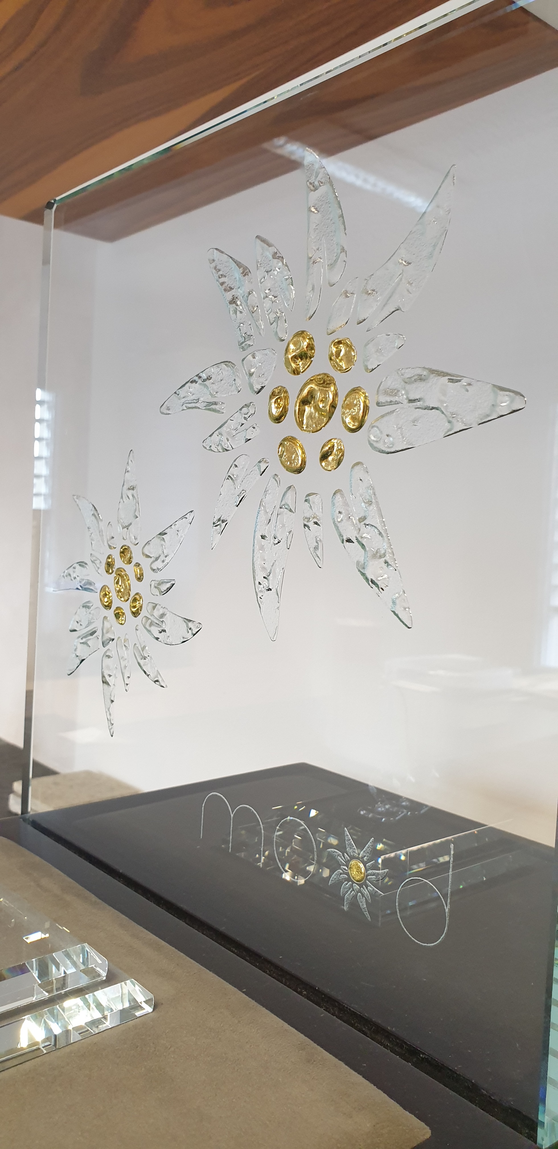 artists working with 24k gold leaf from DeLafée