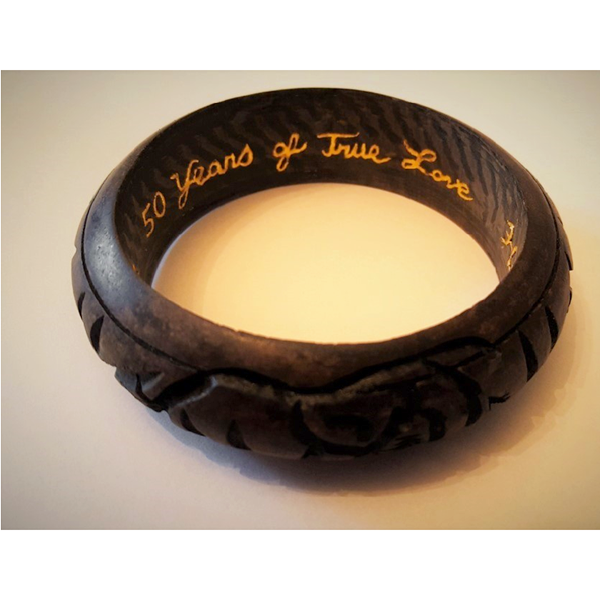 gold. gold leaf. gilding. gift. personalize. DeLaf&eacute;e